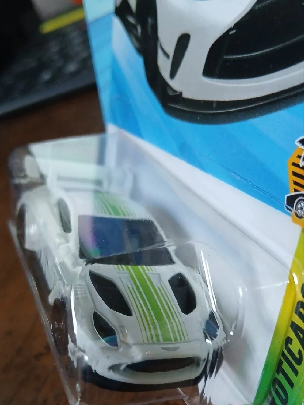 2024 Aston Martin Vantage GT3 Toy Car - White with Green Accents